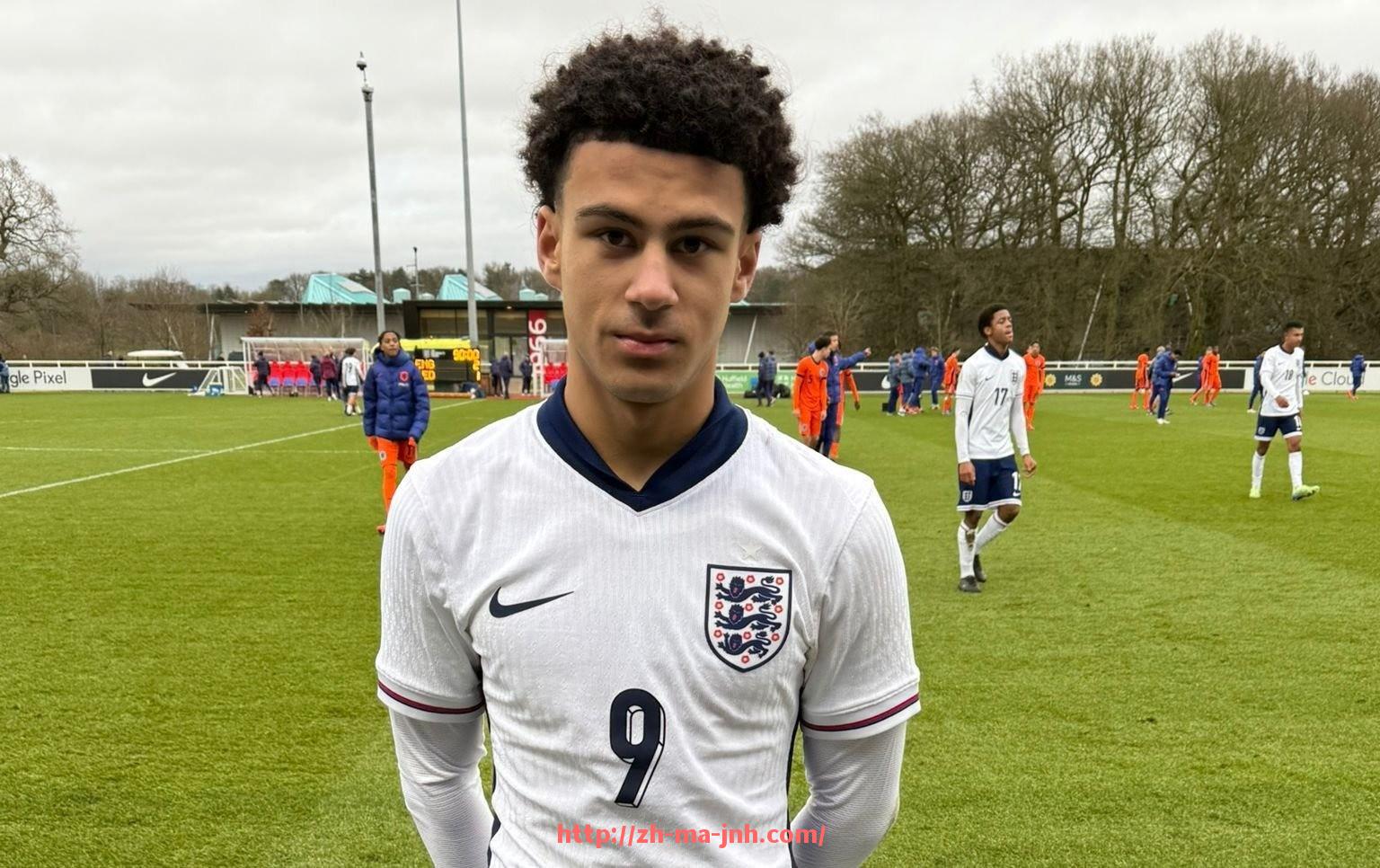 金年会体育-世俱杯半决赛对阵揭晓，四强激战一触即发